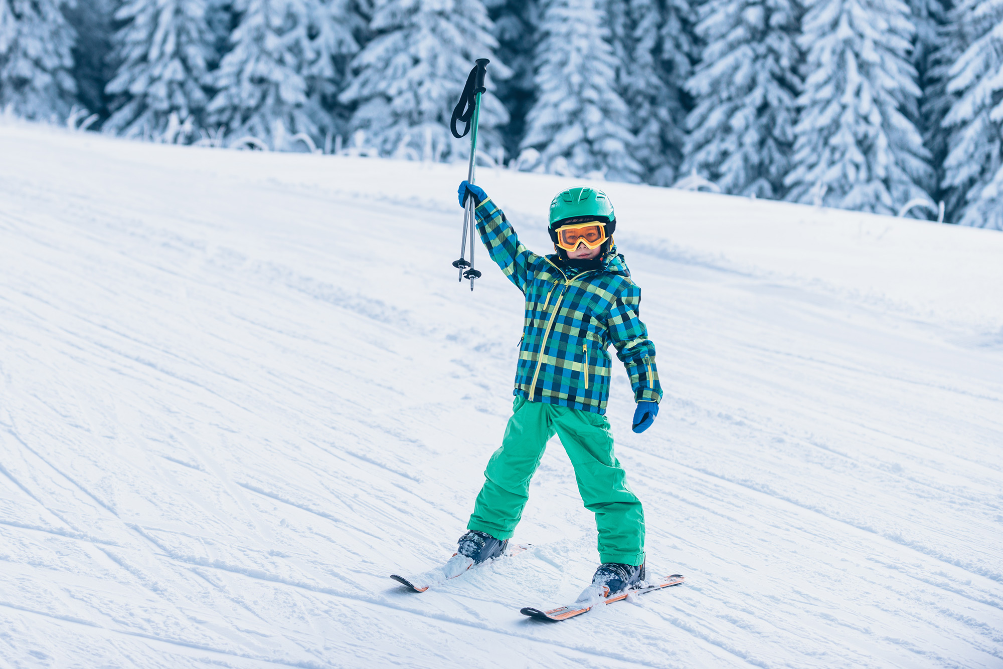 Enfant au ski activité activities